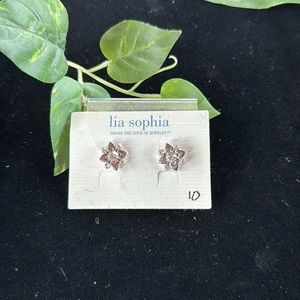 ⭐️ lia sophia stud earrings ⭐️